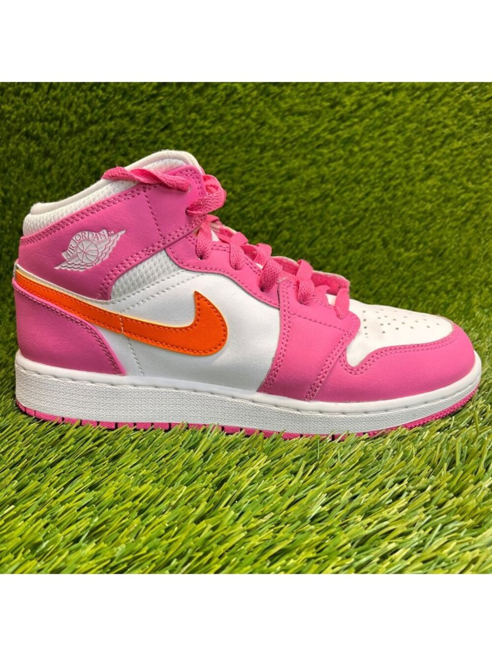 Nike Air Jordan 1 Mid Pinksicle Girls Size 6Y Leather Basketball Shoes Sneakers
